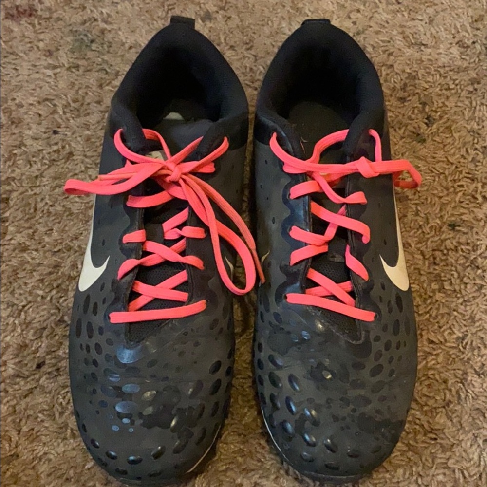 Softball/baseball cleats